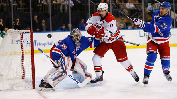 Eric-Staal-Al-Bello.jpg